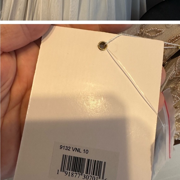 Mac Duggal Embellished illusion high Neck long sleeves Gown - Picture 12 of 13